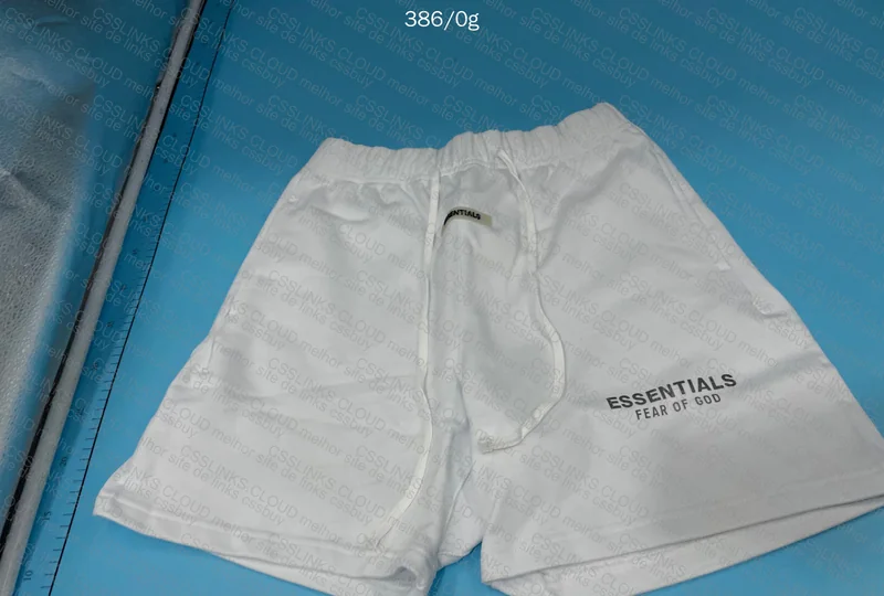 Shorts essentials 3