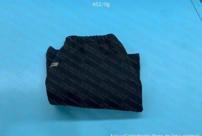 Shorts ESSENTIALS