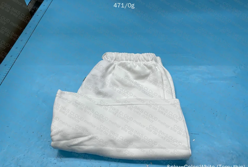 White Essentials Shorts 2