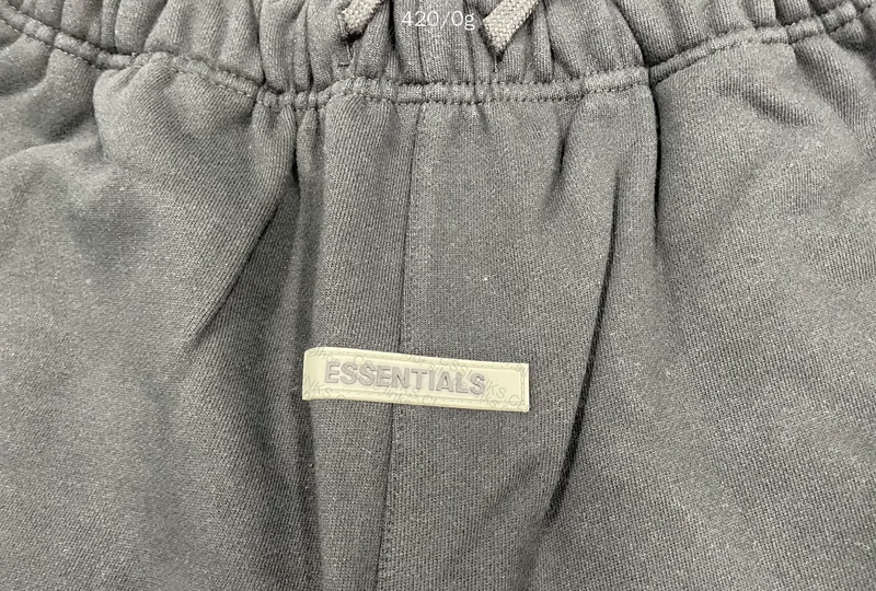 SHORTS ESSENTIALS FEAR OF GOD 4