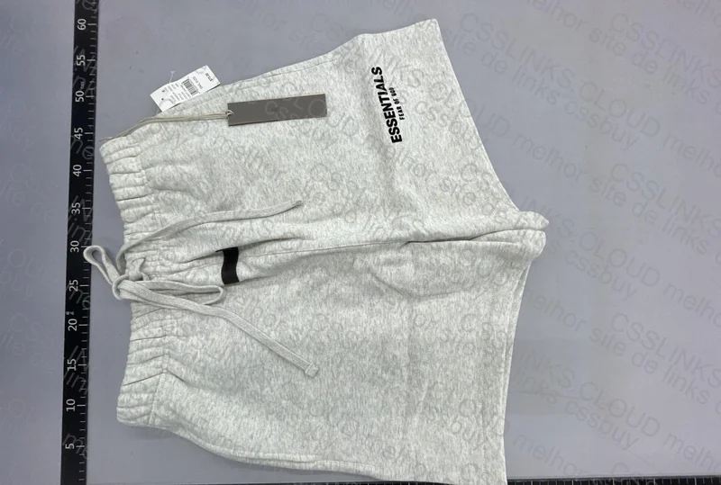 Shorts essentials (gl?) 2