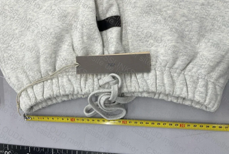 Shorts essentials (gl?) 6