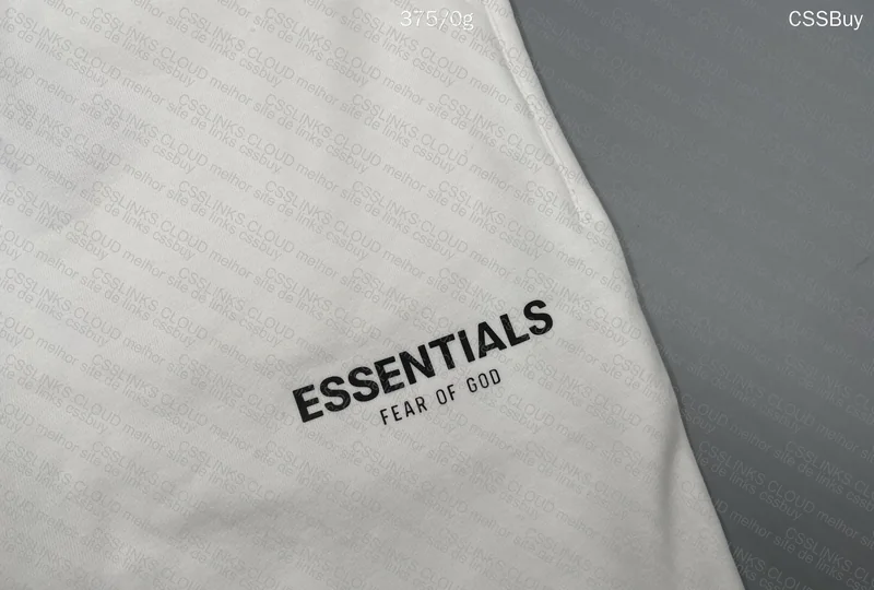 Shorts Essentials “primeira compra” 2