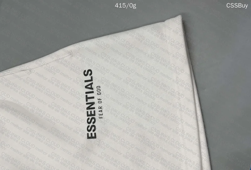 Shorts Essentials - White 3