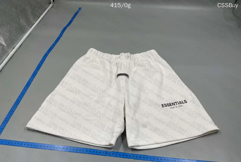 Shorts Essentials - White 4