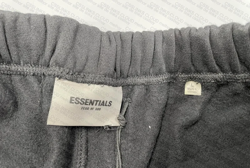 Shorts Fear Of God Essentials 4
