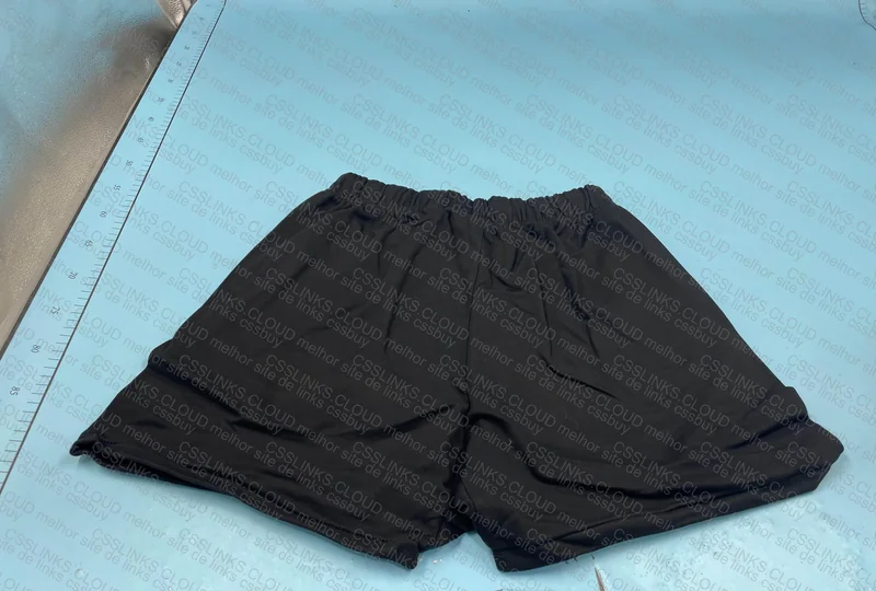 Shorts Fog Essentials 3