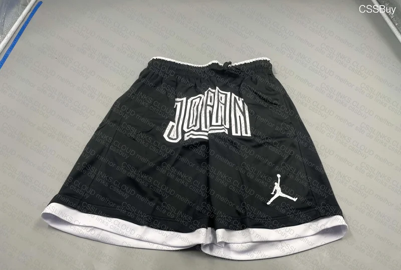 Shorts Jordan 4