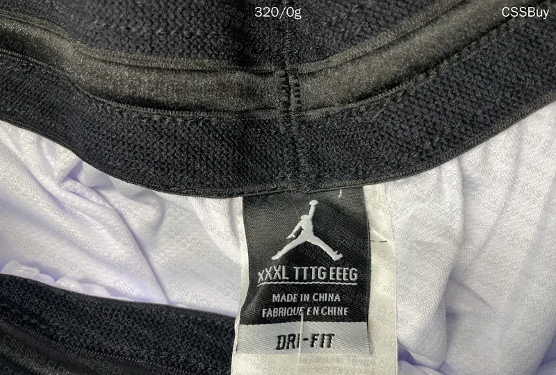 Shorts Jordan 4