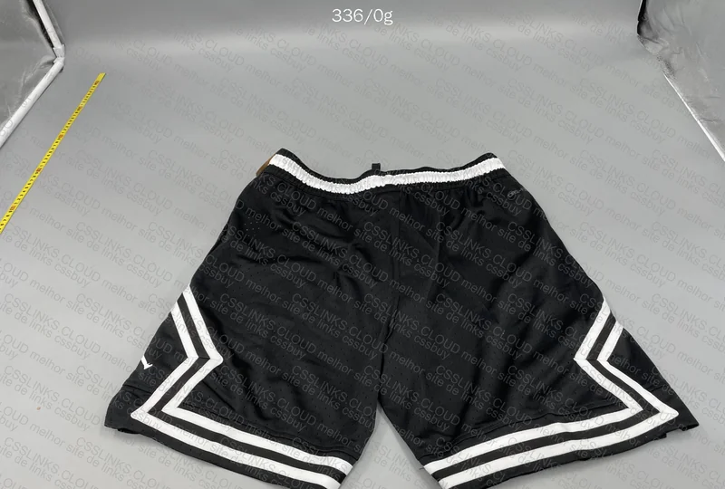 Shorts Jordan 4