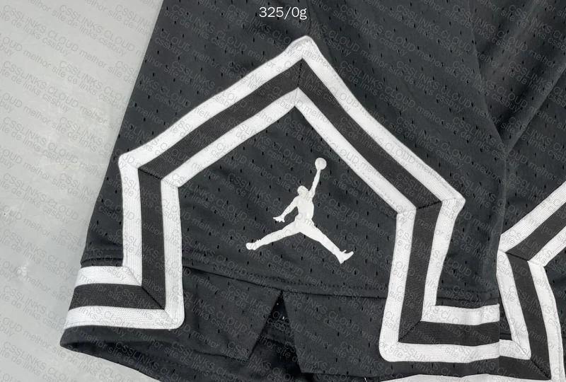 Shorts Jordan 4