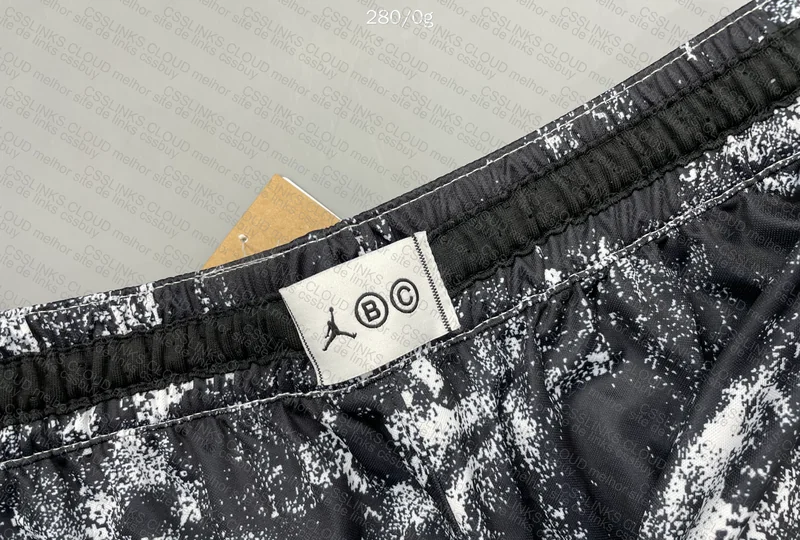 Shorts Jordan 4