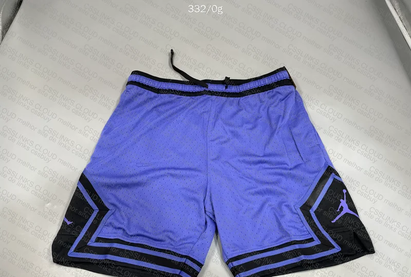 SHORTS JORDAN 4
