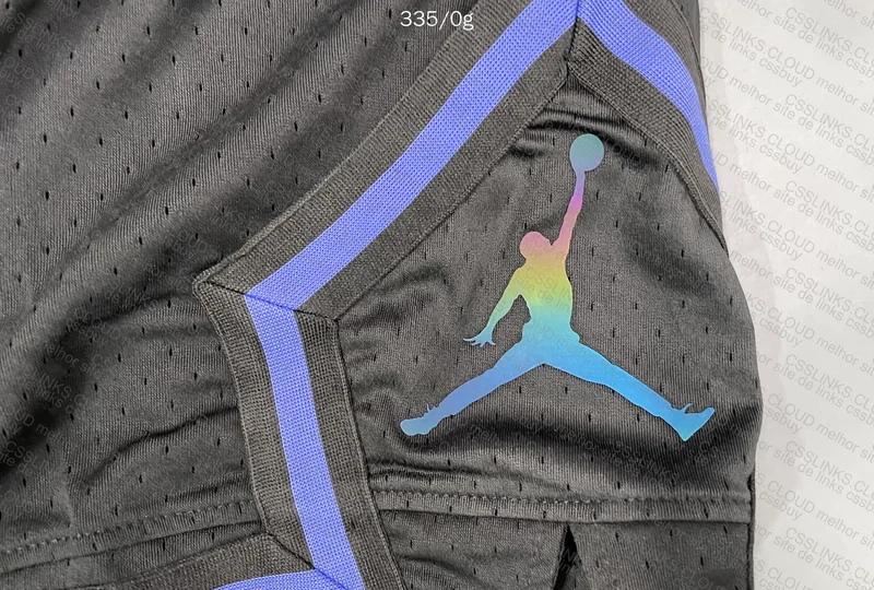 SHORTS JORDAN 4