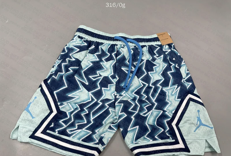 Shorts Jordan 4