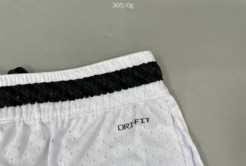 Shorts Jordan 4