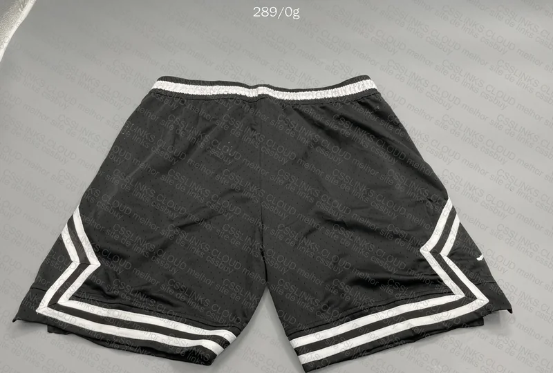 Shorts Jordan 4