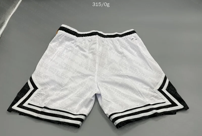 Shorts Jordan 4