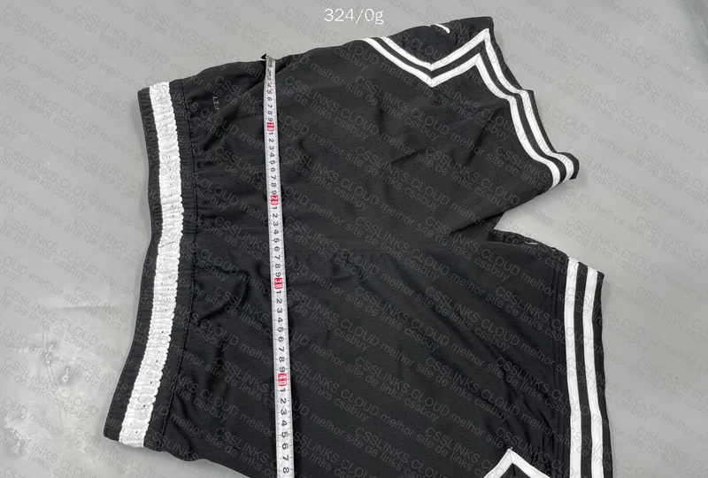 Shorts Jordan 4
