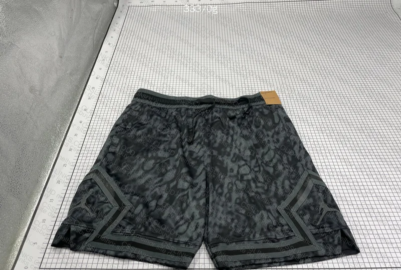 Shorts jordan 4