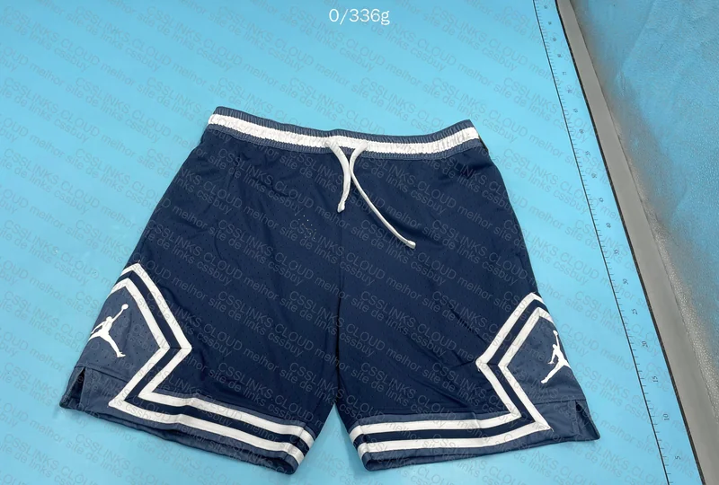 Shorts Jordan 4