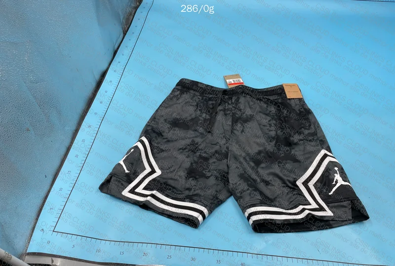 Shorts Jordan 6