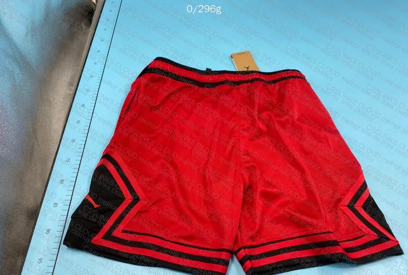 SHORTS JORDAN 4