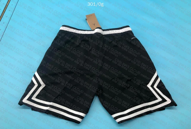 Shorts Jordan 4