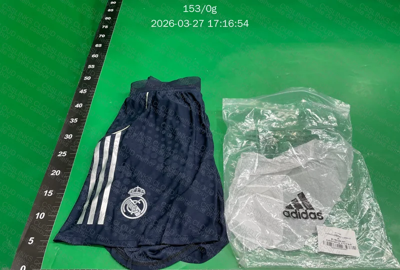 Shorts Real Madrid (versão jogador) 2