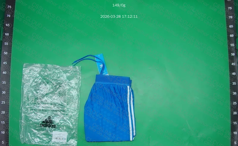 Shorts Real Madrid (versão jogador) 2