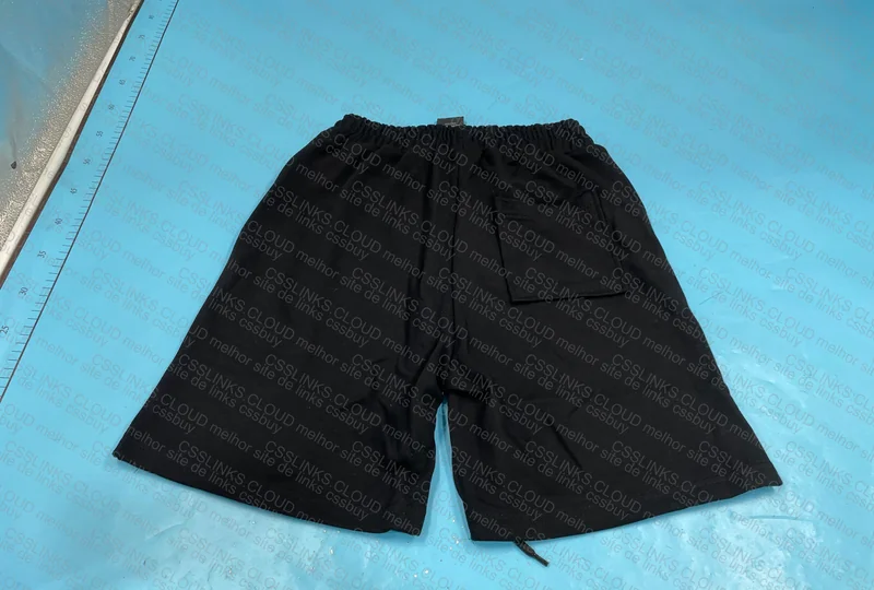 Shorts Represent 4