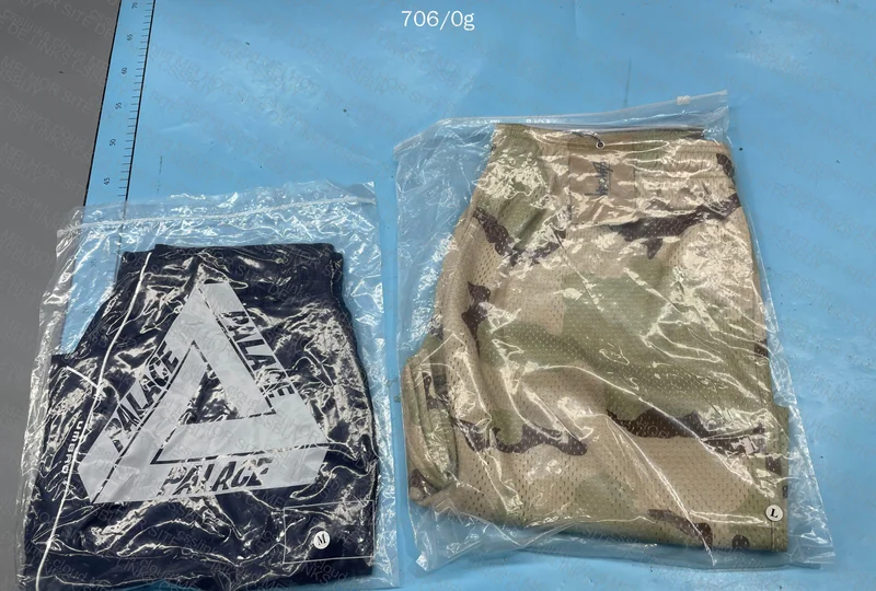 Shorts Stussy e Palace