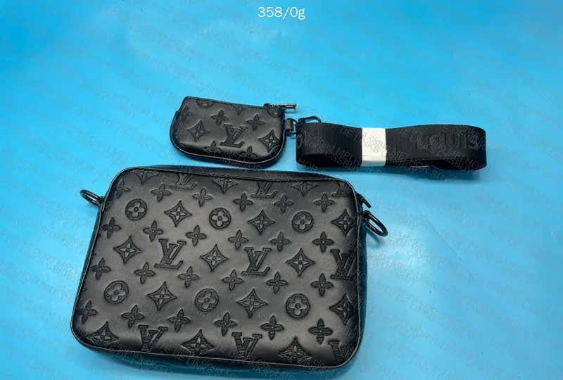 LV Feminine Shoulder Bag 2