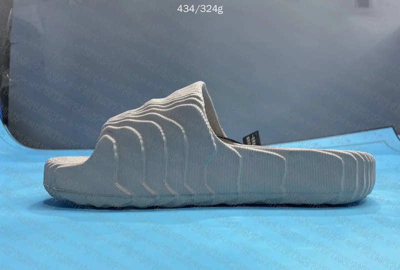 Slide Adidas Adilette 8