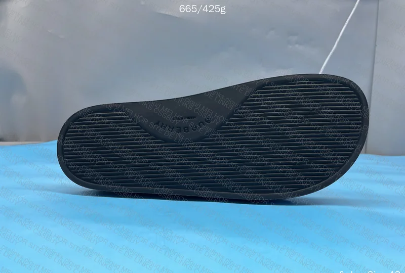 Slide burberry 4