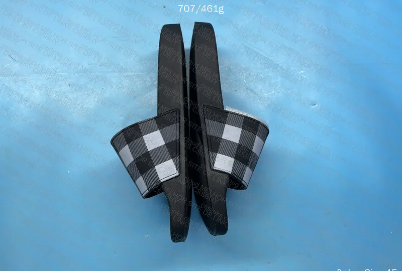 Slide Burberry 5