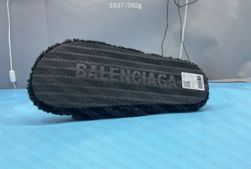 Slide Furry Balenciaga 3