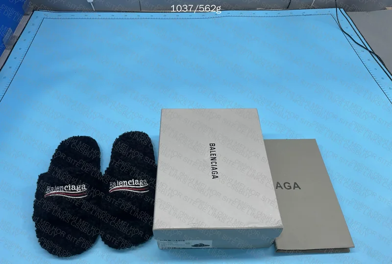 Slide Furry Balenciaga 4