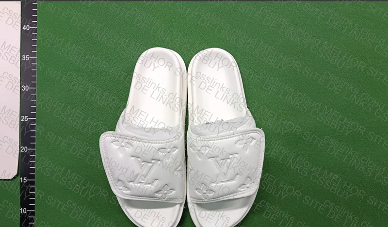 Louis Vuitton White Slide 3
