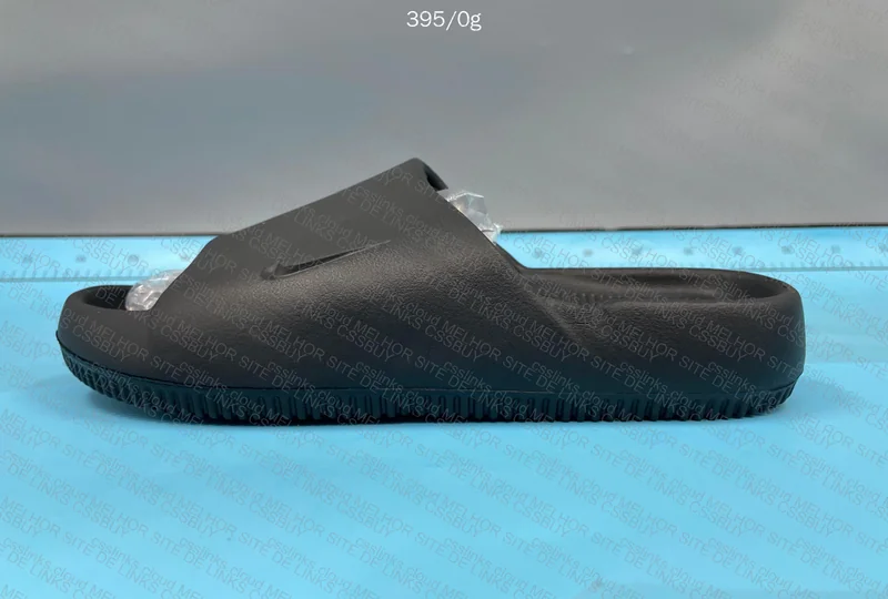 Nike Black Slide 5
