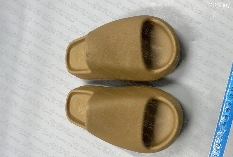 Slide Yeezy
