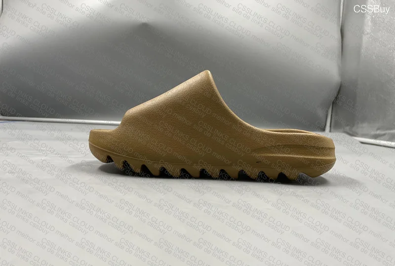 Slide Yeezy 4