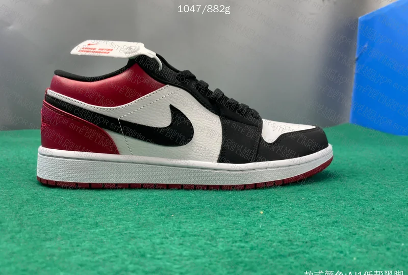 Small DT - AJ1 Black White Red