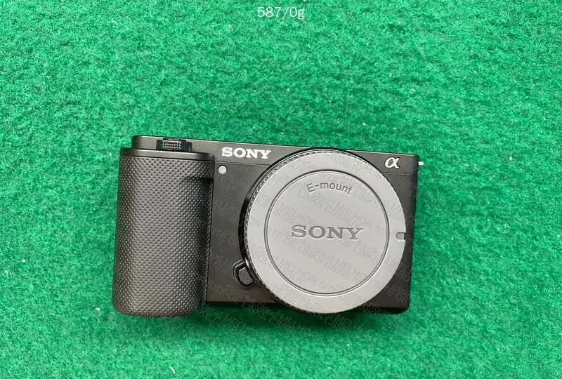Sony ZV-E10 + Accessories 3