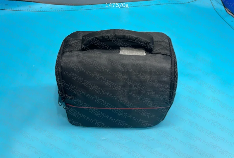 Sony ZVE10 + Lens and Accessories 3
