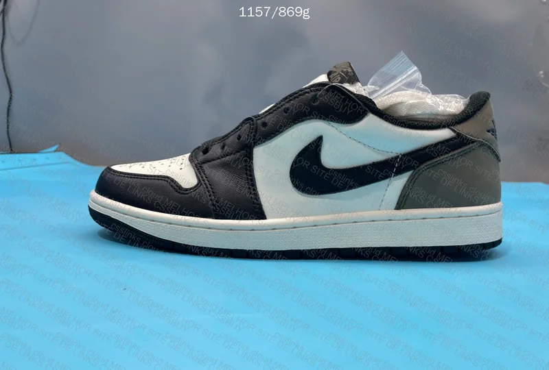 (Nevessnkrs OVO Giveaway) Air Jordan 1 Mocha (Help with QC)