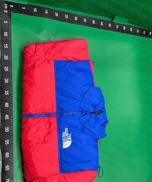 SORTEIO The North Face TNF Nuptses Husky 2