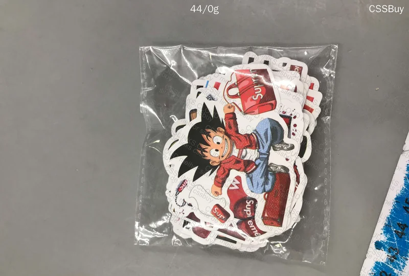 STICKER SUPREME