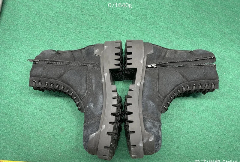 STRIKER BOOTS BALENCIAGA 2