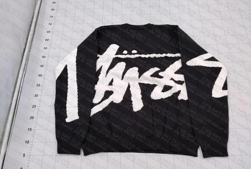 stussy sweater 4
